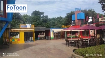 Přepravní kontejnerové nákupní centrum